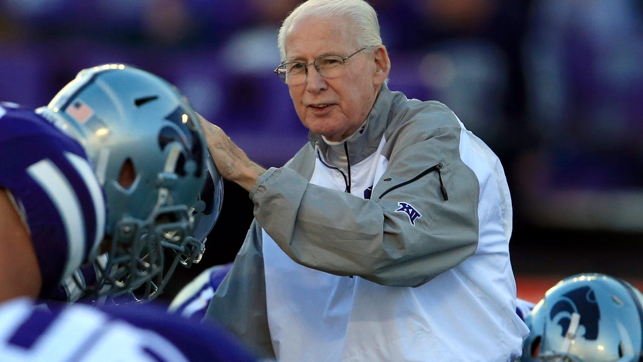 Big 12 contenders K-State, West Virginia hit the road